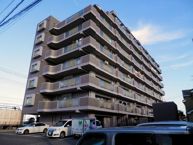 Local appearance photo. Local (11 May 2013) Shooting