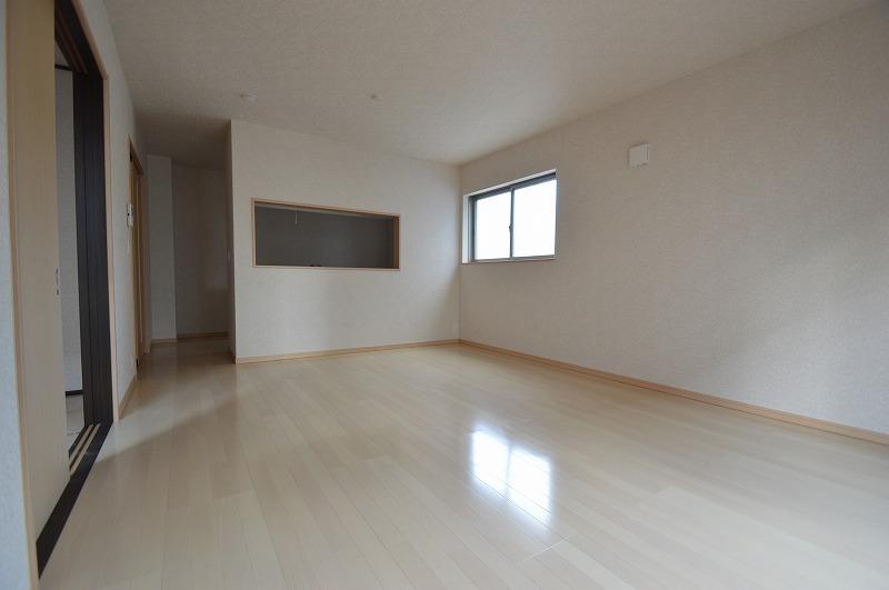 Living. Indoor (12 May 2013) Shooting