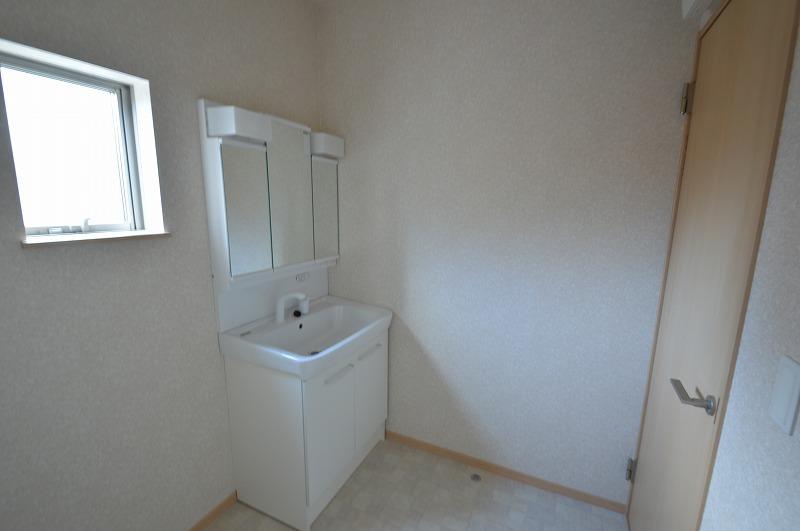 Non-living room. Indoor (12 May 2013) Shooting