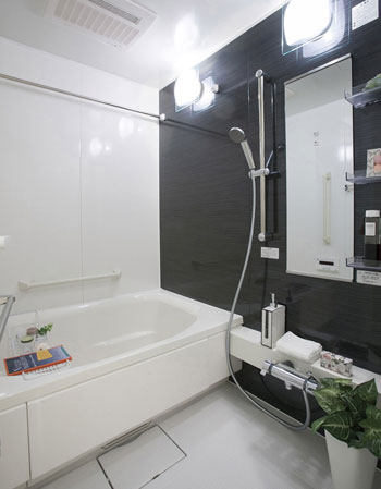Bathing-wash room.  [Bathroom] Bathrooms, According to the people and the attitude to use, Shower slide bar to the height and angle of the shower can be adjusted freely Ya, Auto function bus (semi-automatic), Such as pop-up drain plug, We have adopted a wide range of equipment.