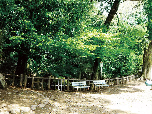 Surrounding environment. Kitain park (4-minute walk, About 300m)