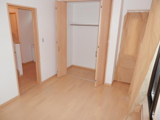 Non-living room. Local (10 May 2013) Shooting