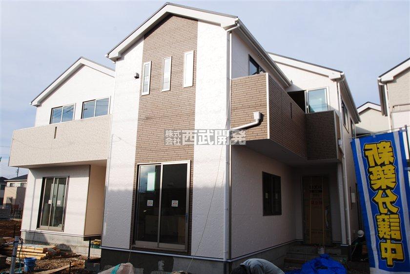 Local appearance photo. Local (12 May 2013) Shooting