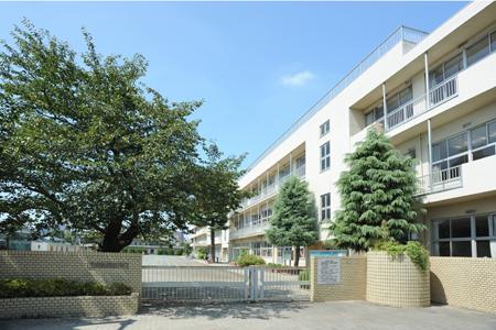 Primary school. 1038m to Kawagoe Municipal Senba Elementary School