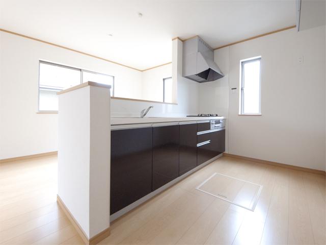 Kitchen. Room (August 2013) Shooting