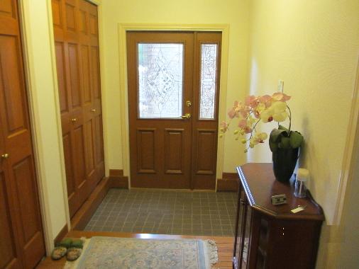 Entrance. Local (June 2013) Shooting