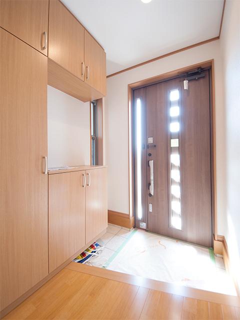 Entrance. Indoor (10 May 2013) Shooting