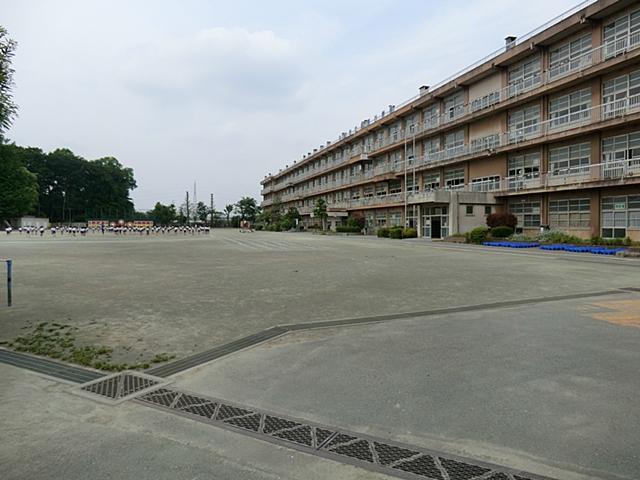 Primary school. 1870m to Kawagoe City Fukuhara Elementary School