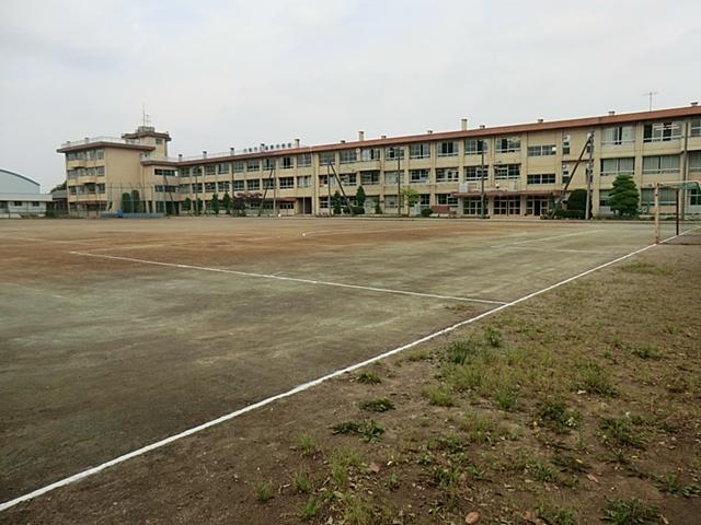 Junior high school. 1060m to Kawagoe City Fukuhara Junior High School