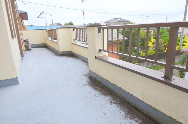 Balcony. Since the south balcony per yang good! Your laundry and futon also makes dry comfortably ^^