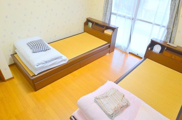 Non-living room. Bedroom, Study, It is ideal for children's rooms!