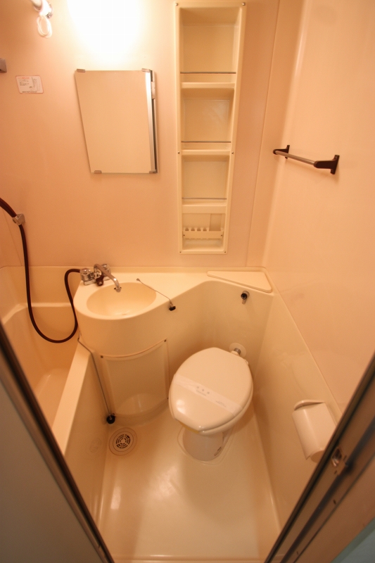 Toilet.  ■ Same apartment It is similar to indoor photo