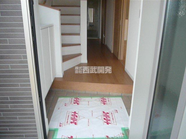 Entrance. Indoor (10 May 2013) Shooting