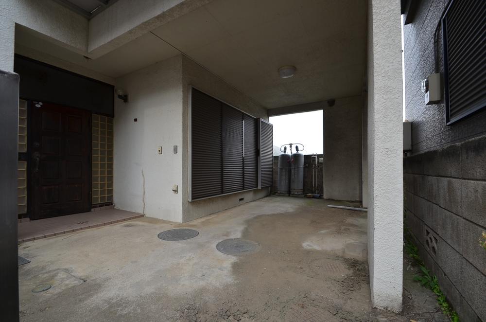Local appearance photo. rain, Wind carry us for built-in garage