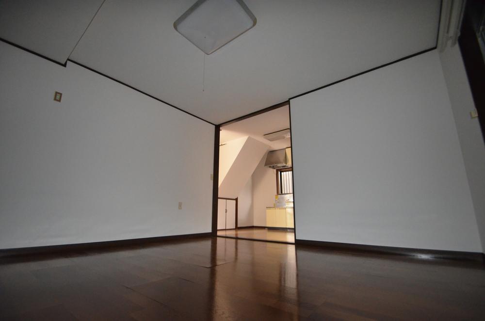 Other introspection. March it entered 24 years May cleaning. It is the room clean