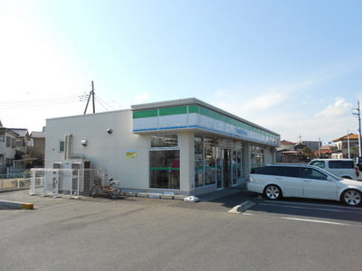 Convenience store. 613m to Family Mart (convenience store)