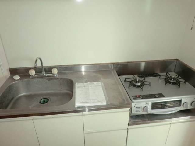 Kitchen.  ☆ It is a photograph of the same properties ☆ 