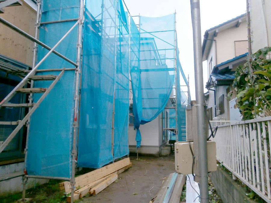 Local photos, including front road. We offer the same use the finished model house of this property. Please feel free to contact us.