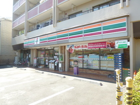 Convenience store. 180m to Seven-Eleven (convenience store)