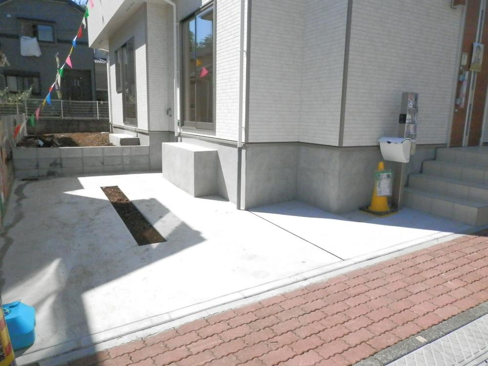 Parking lot. Local (September 2013) Shooting