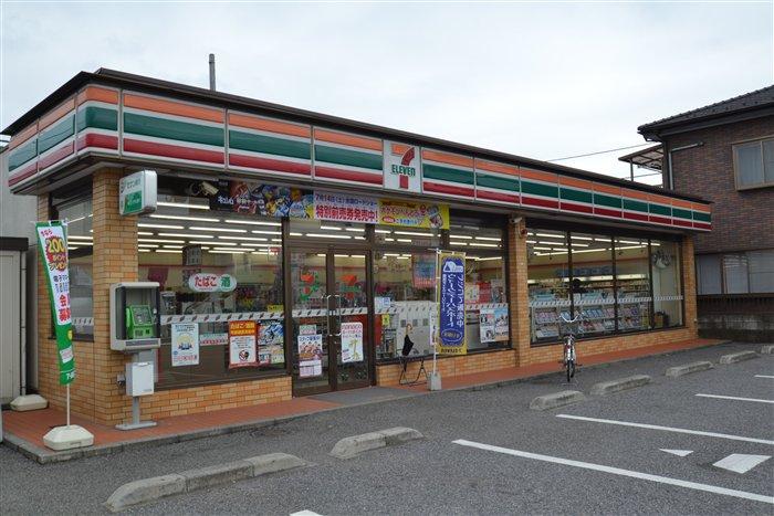 Convenience store. Seven-Eleven West Kawagoe Komuro to the store 350m