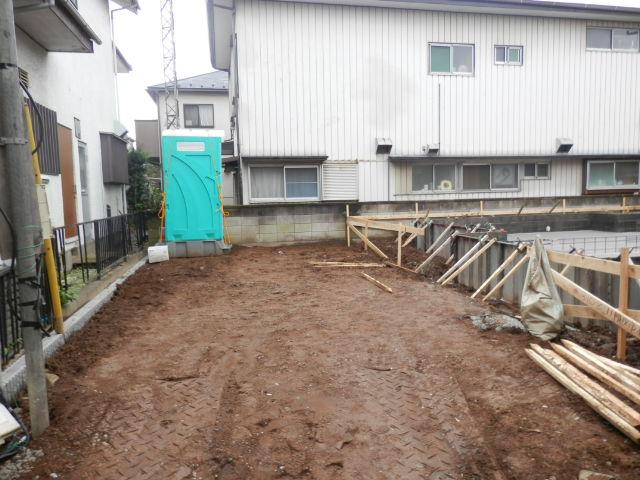 Local appearance photo. Local (10 May 2013) Shooting