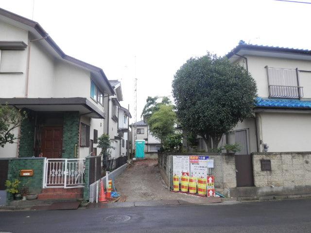 Local appearance photo. Local (10 May 2013) Shooting