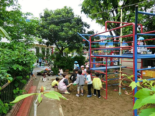 kindergarten ・ Nursery. Lumbini to kindergarten 709m