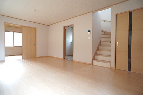 Living. Conversation of your family is lively, Open-minded LDK Indoor (10 May 2013) Shooting Building 2