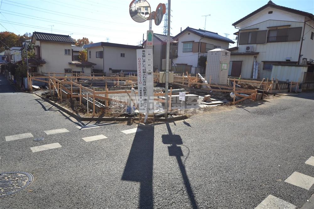 Local photos, including front road. Local Building 2 (November 2013) Shooting