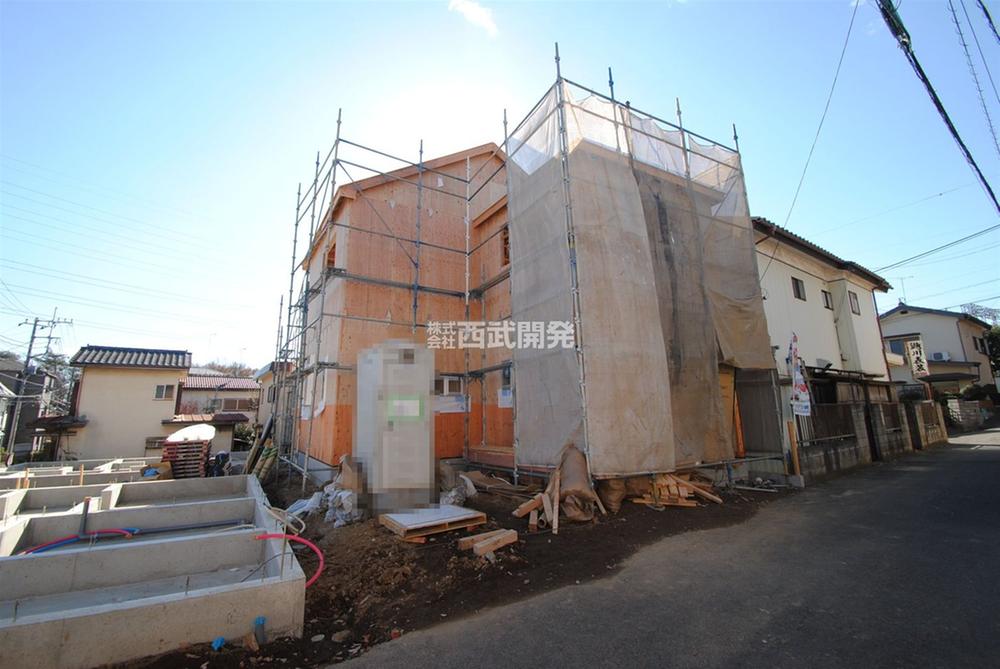 Local photos, including front road. Local (12 May 2013) Shooting