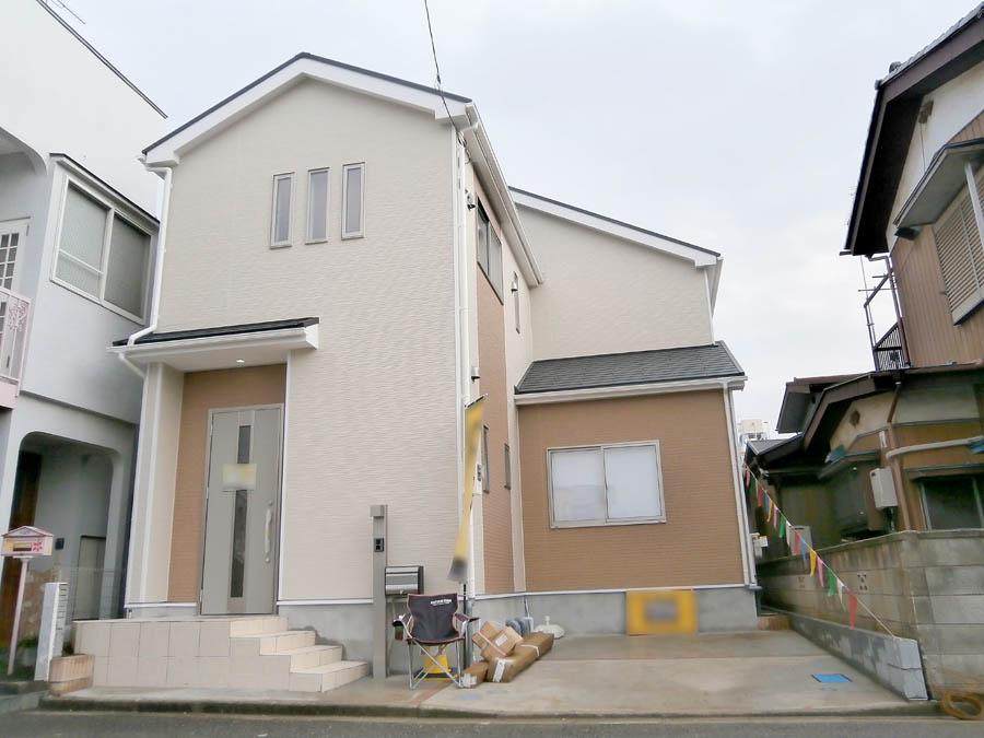 Local photos, including front road. Was building completed. Such as the actual image from per yang, We have to wait all the time so you can see directly. 