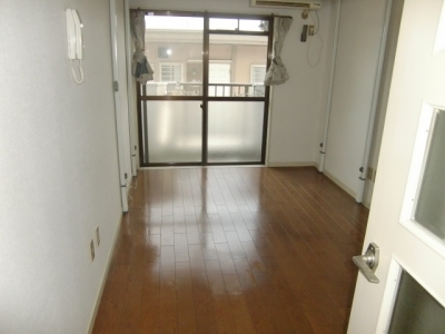 Other room space. Flooring