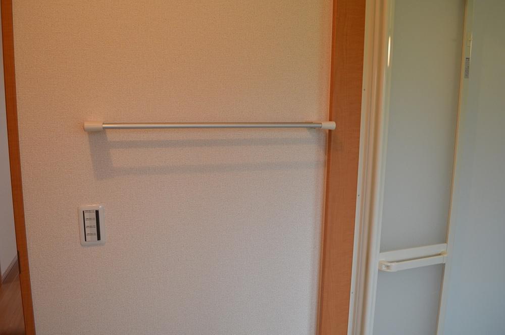 Other introspection. ■ Washroom Towel over