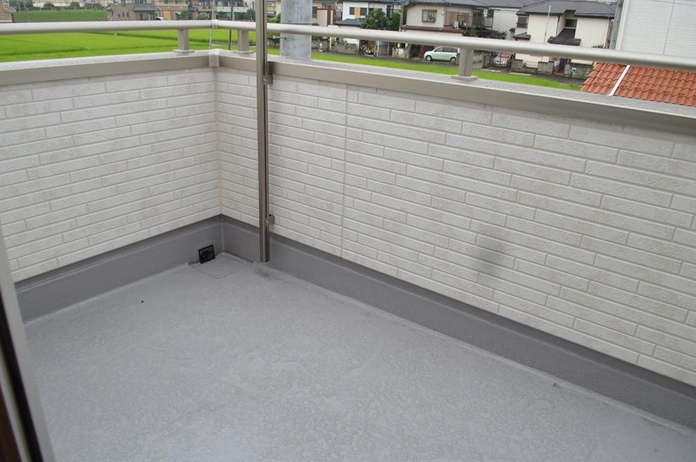 Balcony. This is also a breeze to hang out only of the futon if there is a breadth.