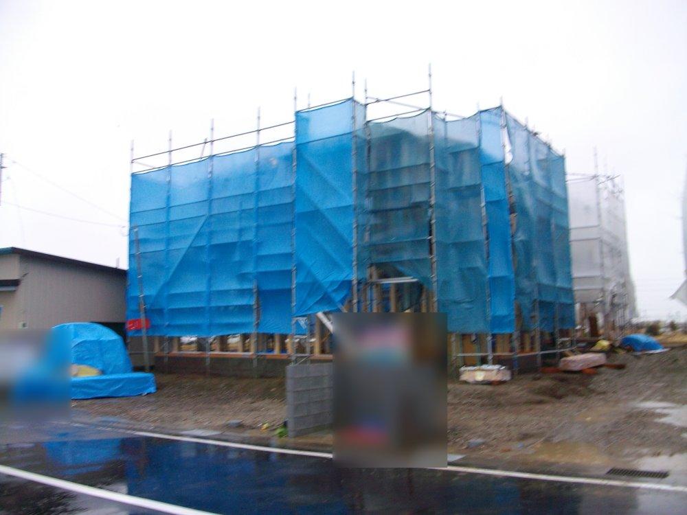 Local photos, including front road. Local (12 May 2013) Shooting