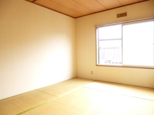 Living and room. Bright and comfortable Japanese-style room