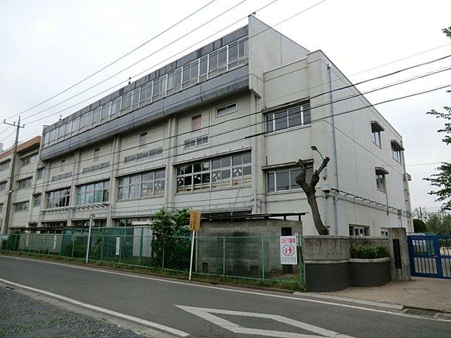 Primary school. 650m to Kawagoe Municipal Kasumigasekihigashi Elementary School