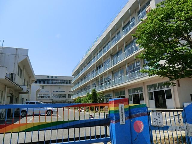 Primary school. 800m to Kawagoe City higher-order North Elementary School