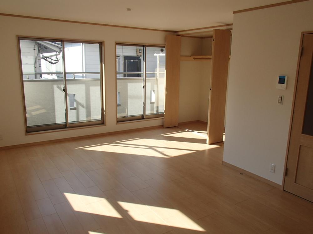 Living. Indoor (12 May 2013) Shooting