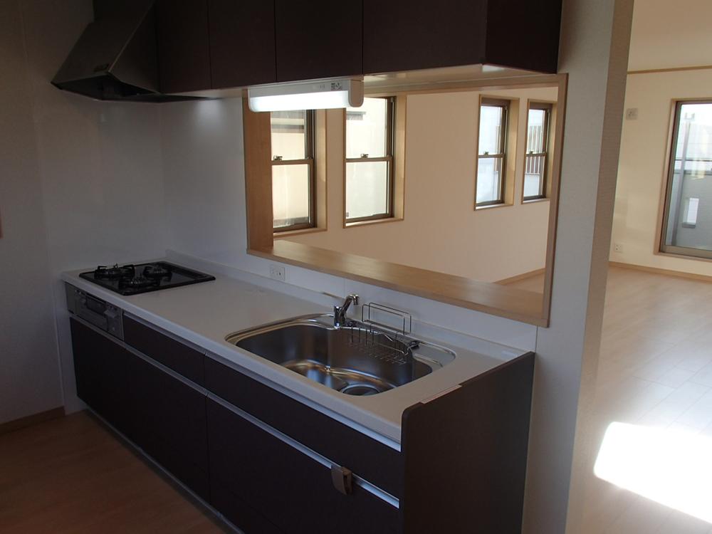 Kitchen. Indoor (12 May 2013) Shooting