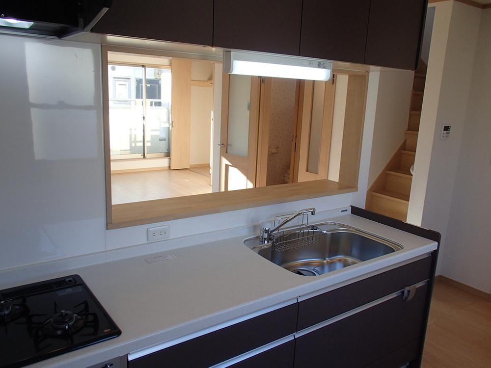 Kitchen. Indoor (12 May 2013) Shooting