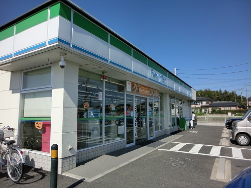 Convenience store. FamilyMart Kawagoe Matoba store up (convenience store) 755m