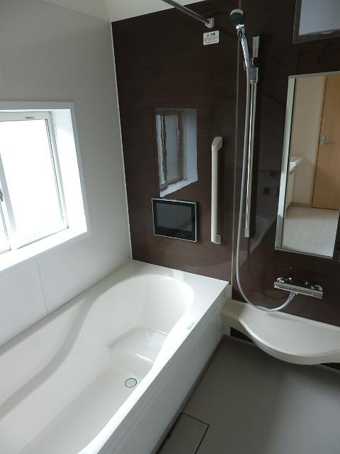 Same specifications photo (bathroom). Same specifications