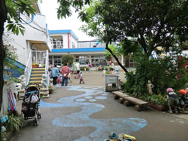 kindergarten ・ Nursery. Lumbini to kindergarten 745m