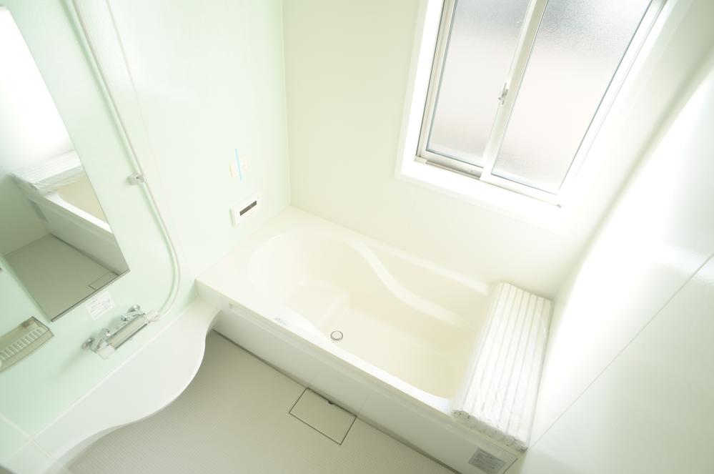 Bathroom. Indoor (11 May 2013) Shooting