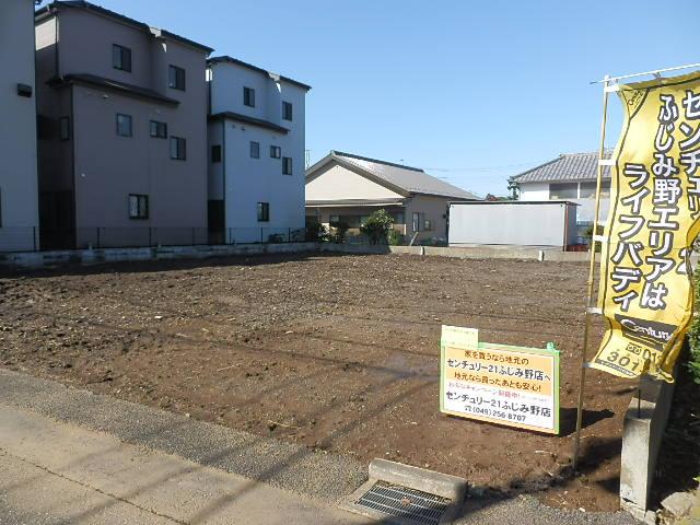 Local appearance photo. Local (10 May 2013) Shooting