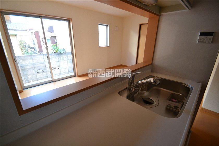 Kitchen. Indoor (12 May 2013) Shooting