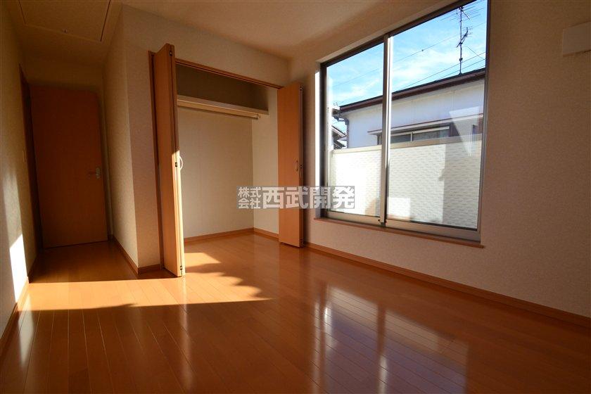 Non-living room. Indoor (12 May 2013) Shooting