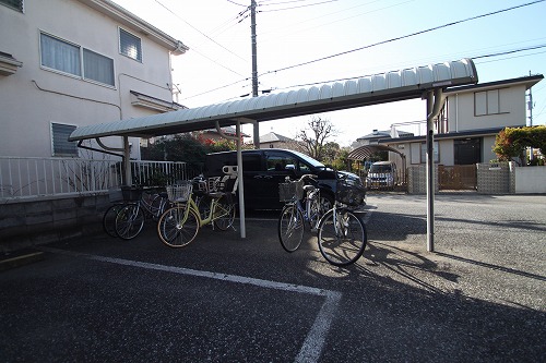 Parking lot. Apamanshop Tsurugashima shop TEL: 049-233-7511